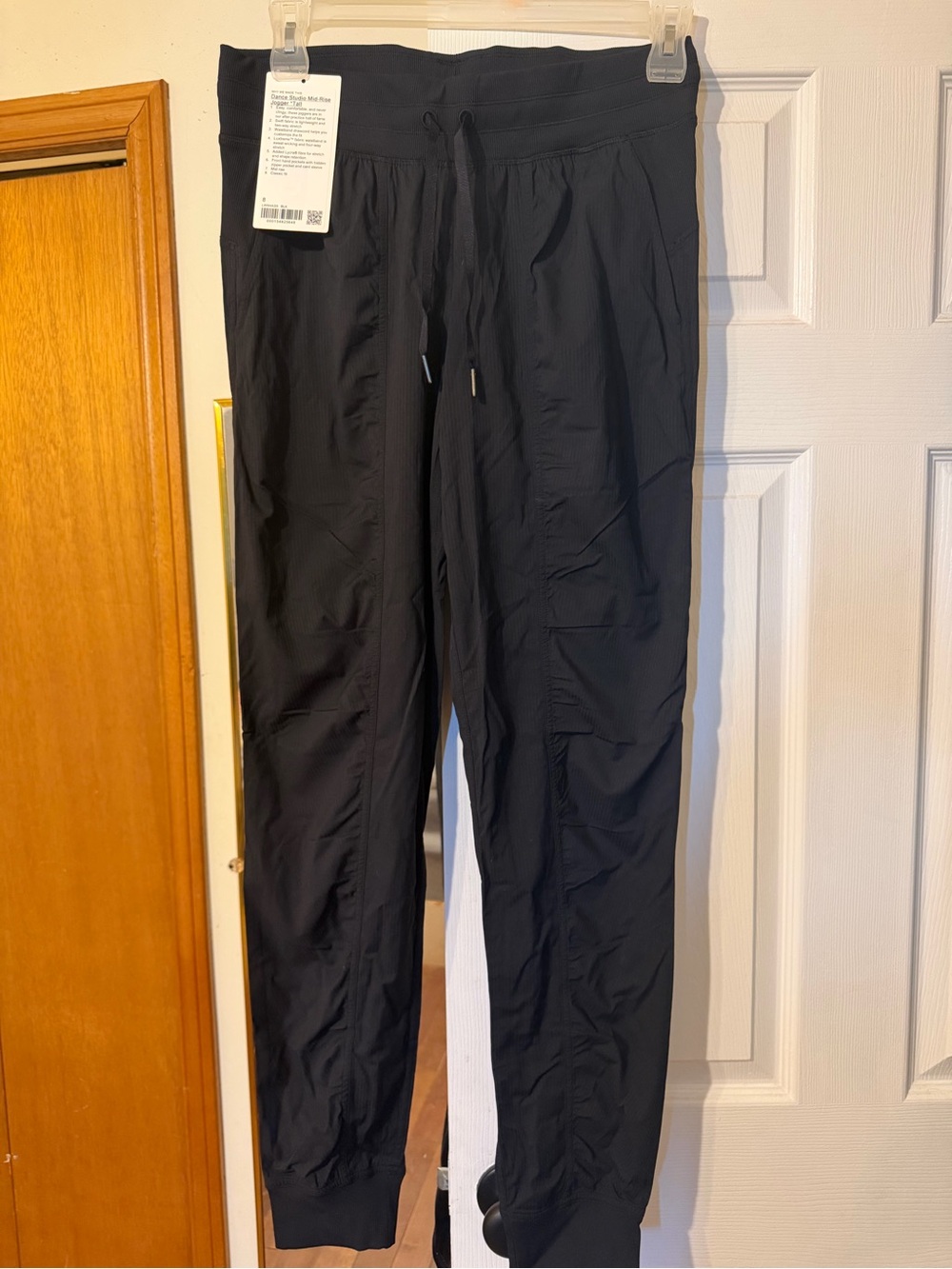 Brand new Ladies Lululemon Black Jogger Pants